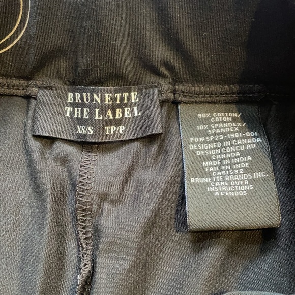 Brunette The Label - The "PEACE SIGN" Biker Shorts - Picture 5 of 5